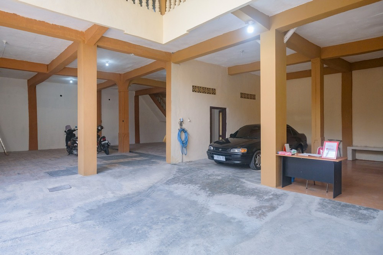 Others 5, RedDoorz near Alun Alun Klaten, Klaten