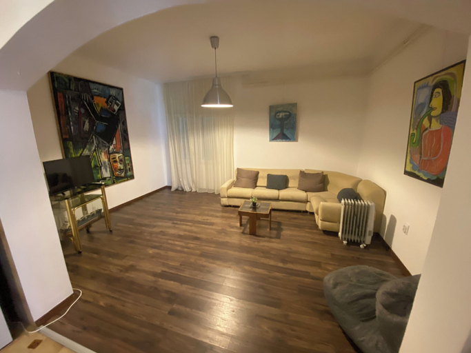 Others 4, GARDEN APARTMENT