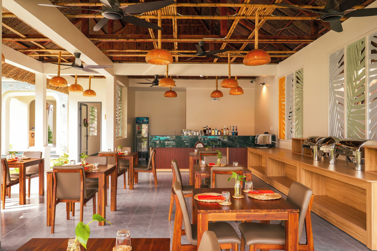 Food & Drinks 4, Coco Cottage Beachfront Resort, Phan Thiết