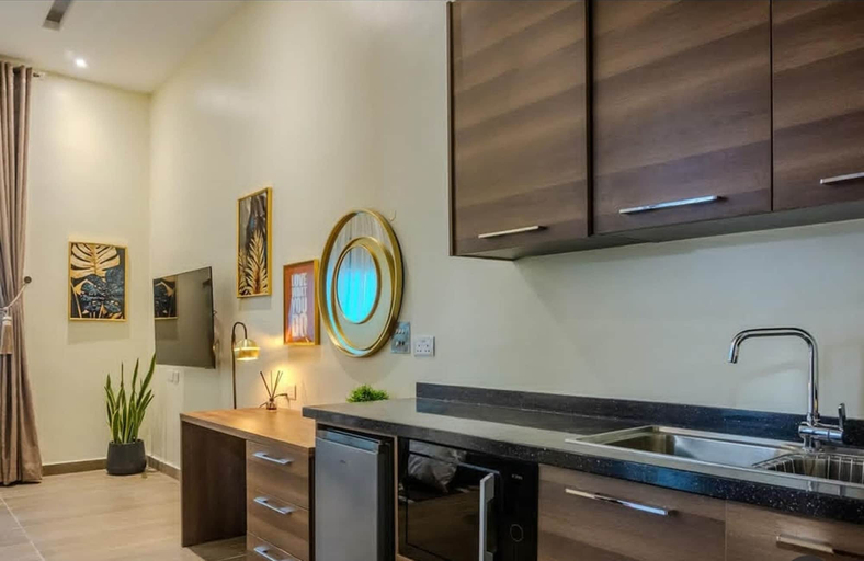 Others 4, QMB Apartment, Eti-Osa