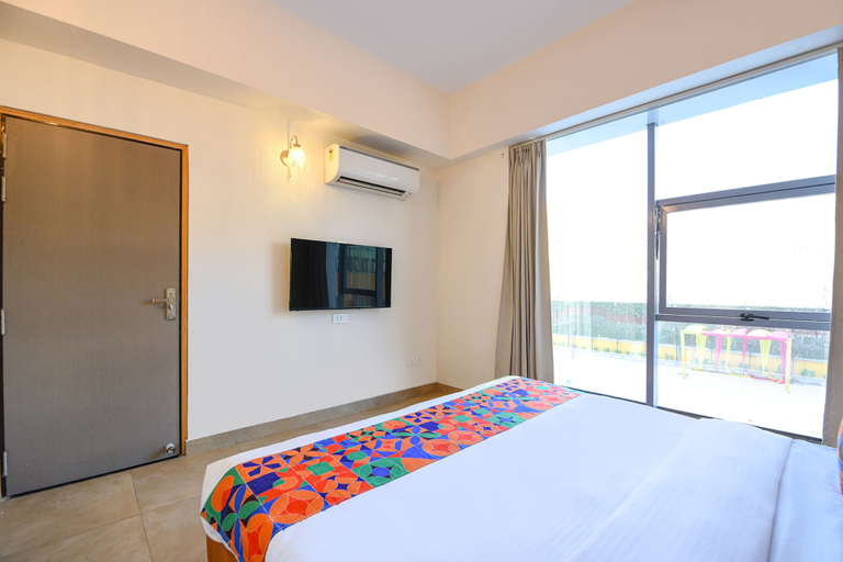 Bedroom 4, FabHotel Prime Spectrum Metro - With Pool | 5 mins Walk from Sector 75 Metro, Gautam Buddha Nagar