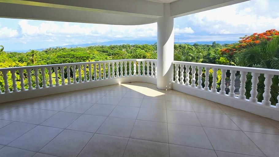 Others 3, Leo's Private Resort Apartment, Malay