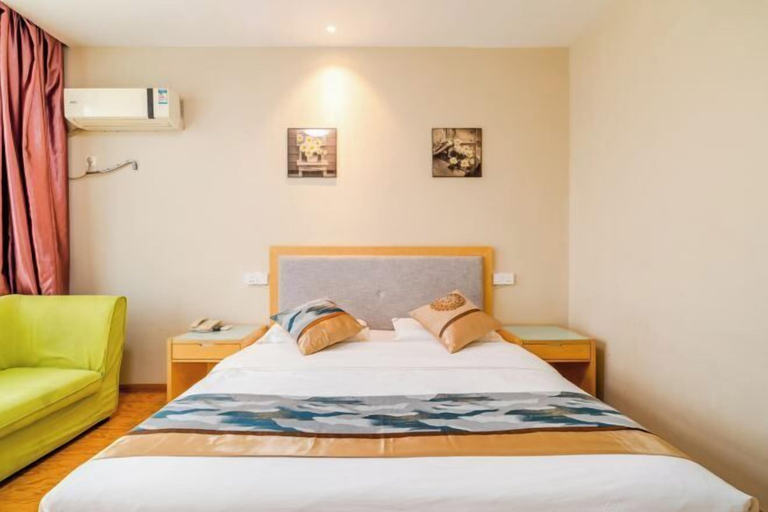 Bedroom 5, Loulan Hotel (Liaocheng Bus Terminal Wanda Plaza), Liaocheng