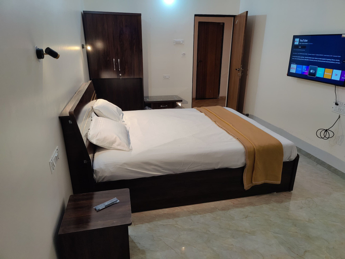 Others 5, Hotel Pearl, Solapur