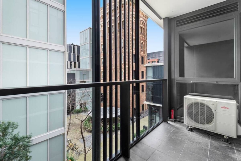 Others 3, Kozyguru | Collingwood | Stylish 1 Bed Apt, Melbourne