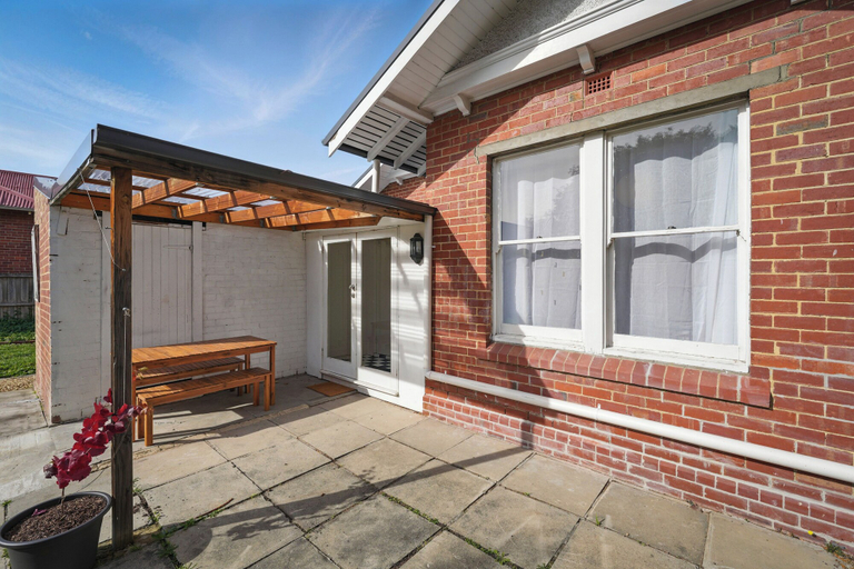 Others 5, 3 Bedroom House - Sandy Bay, Hobart
