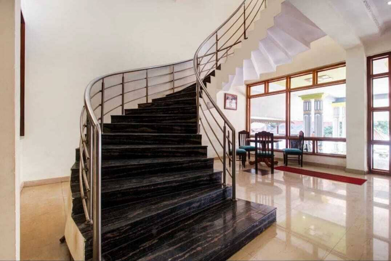 Others 3, Hotel Partha International, Koppal