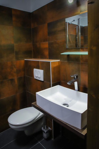 Bathroom 3, Bucka-Lak, Kisvárda