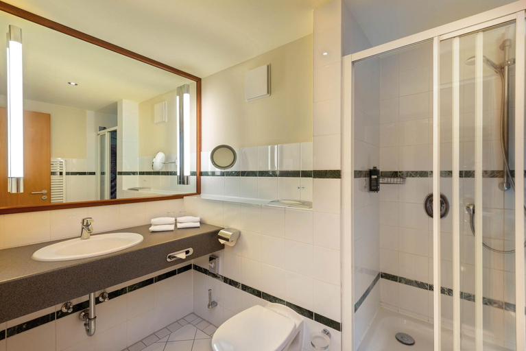 Bathroom 5, Seminaris Seehotel Potsdam, Potsdam