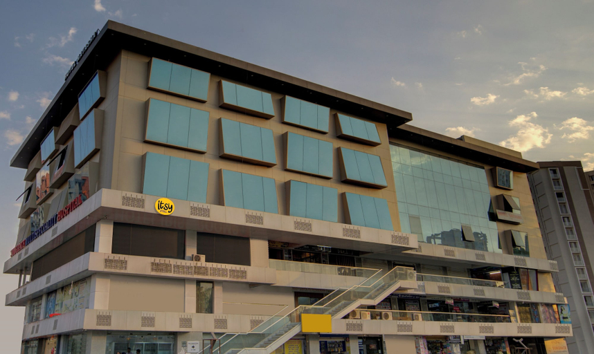 Exterior & Views 2, Hotel Natasha, Surat