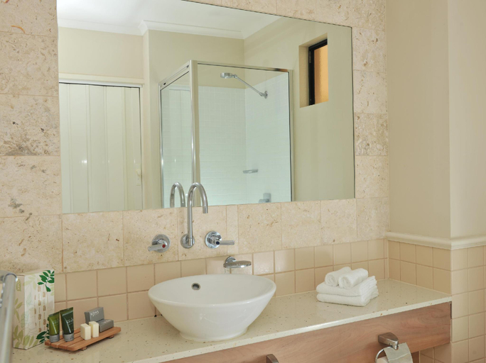 Bathroom, Mantra Heritage Port Douglas, Douglas