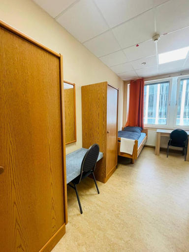 4, Monteur Zimmer Kreisel, Kassel