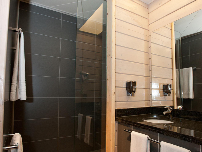 Bathroom 4, Flanders Lodge Hotel, West-Vlaanderen