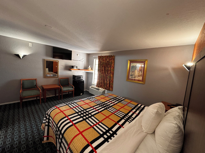 Others 4, luxury inn, Bexar