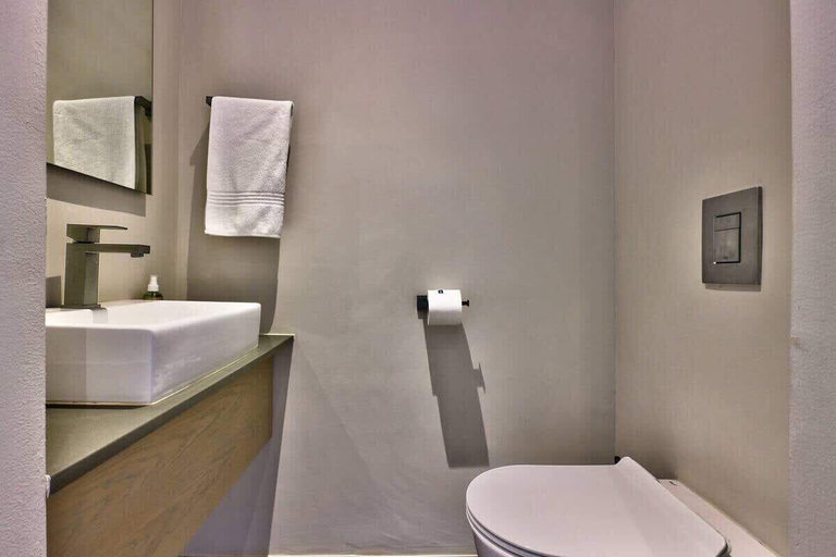 Bathroom 4, Deluxe Luxury 2 Bedroom Apartment, Seapoint, City of Cape Town