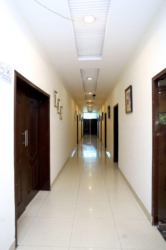 Others 4, Hotel HS1, Lahore