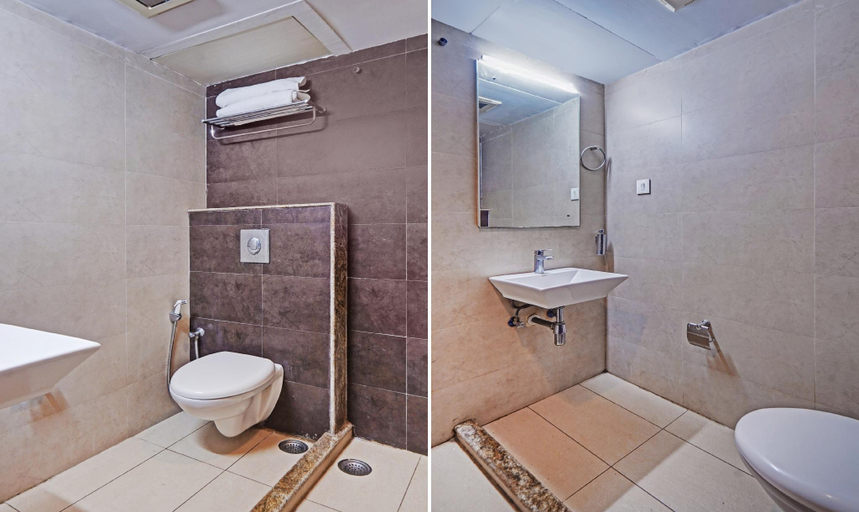 Bathroom 4, Treebo Fourth Avenue, Chennai