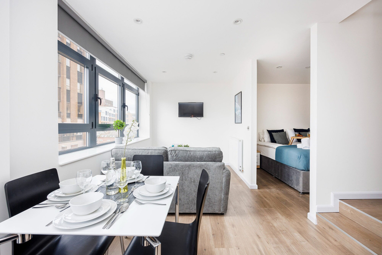 Room 3, Modern 1 Bed Flat in Town Centre - Free Wifi, Luton