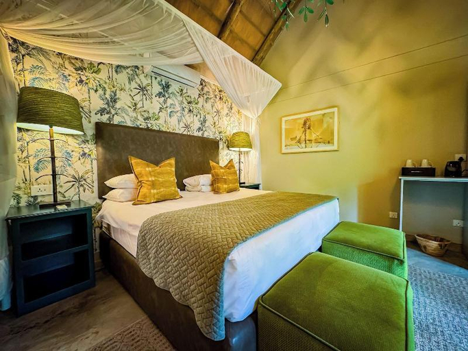 Bedroom 3, Shearwater's Explorers Village, Hwange