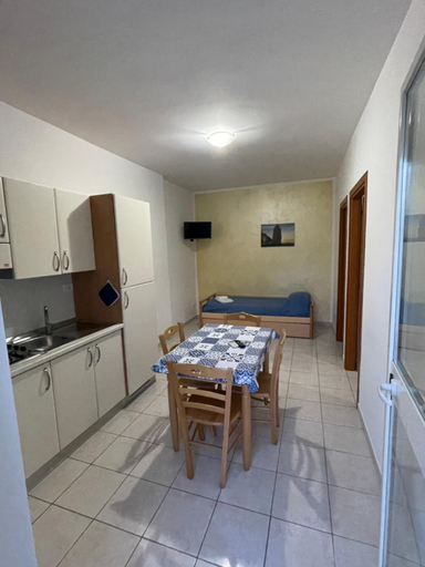 Others 3, Villa Angela, Foggia