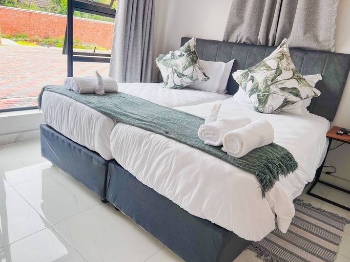 Others 5, Liam Villas Newlands, Harare