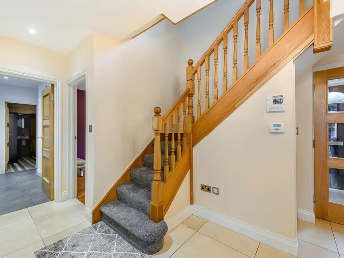 Interior, 6 Bed House - Sleeps 11 - Pets - Garden - Parking, Hertfordshire