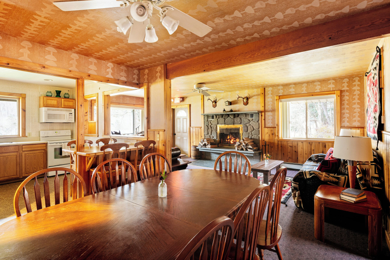 Food & Drinks 5, Urban Cowboy Lodge, Ulster