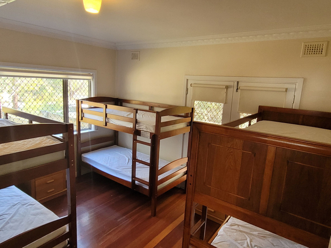 Bedroom 2, Gibraltar House, Glen Innes Severn