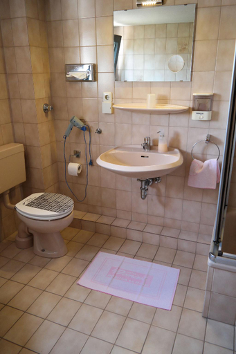 Bathroom, Am Hallenbad Hotel garni, Mettmann
