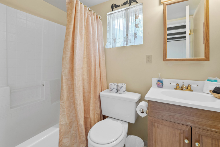 Bathroom 4, Cabin in the Pines, San Bernardino