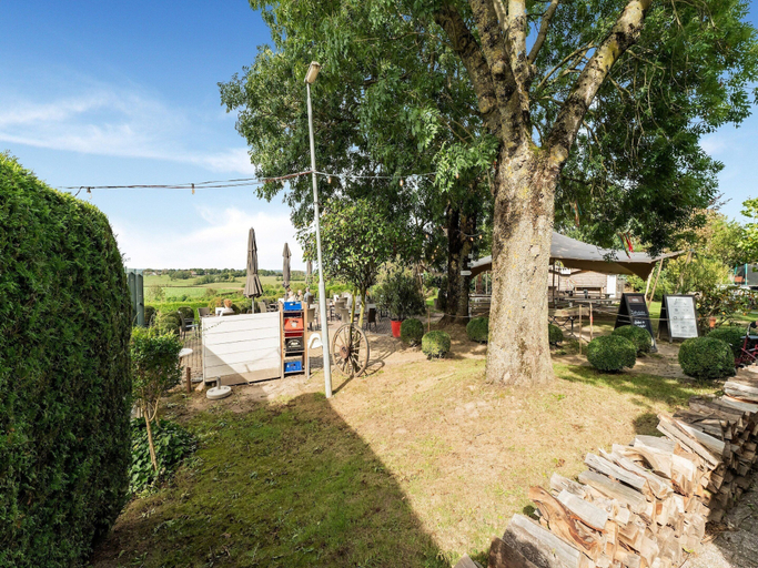 Garden 2, Beautiful Holiday Home in Voerendaal, Voerendaal