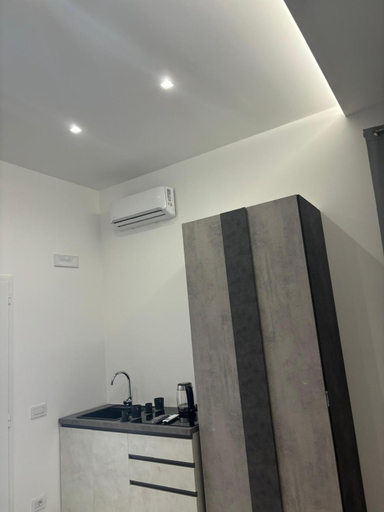 Others 3, Ringo Suites, Bari