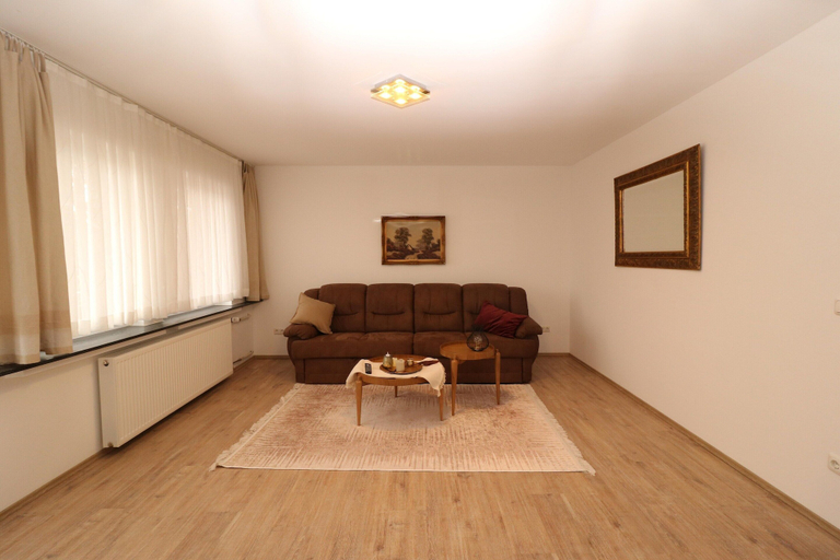 Living room 4, City Apartment With Waterbed, Essen