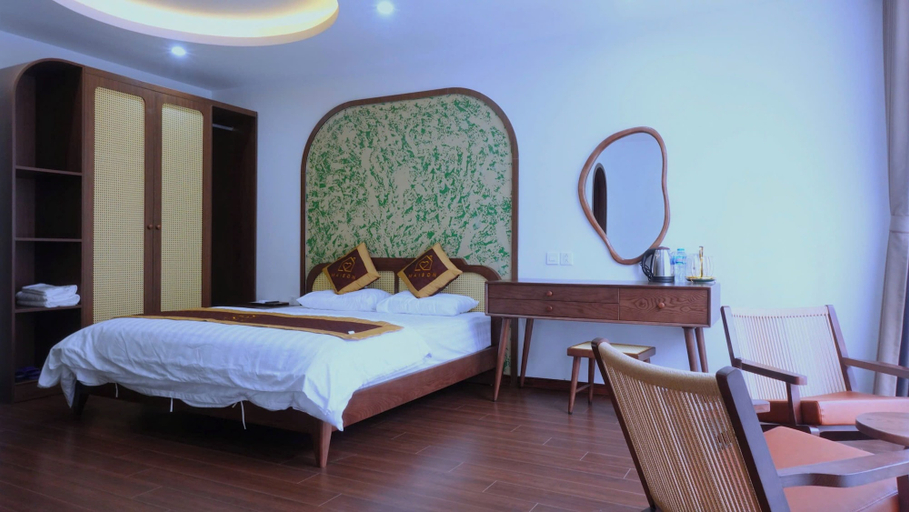 Others 5, MAISON, Văn Giang