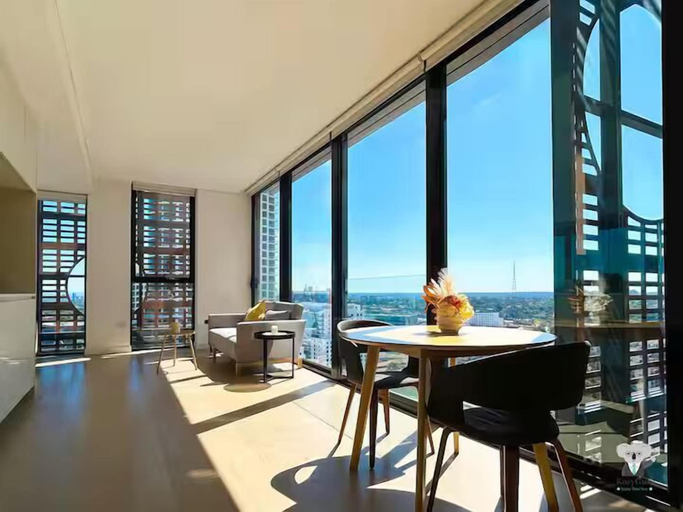 Others 5, Kozyguru |St Leonards | 1 Bed Best Location & View, Sydney