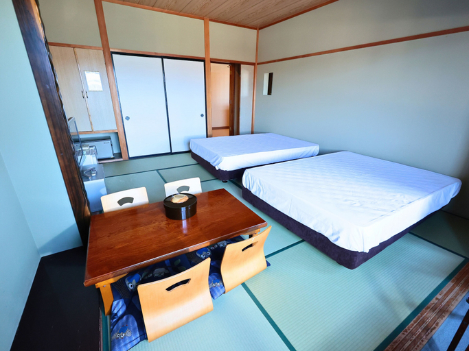 Bedroom 3, Oyado Hachibei, Takayama