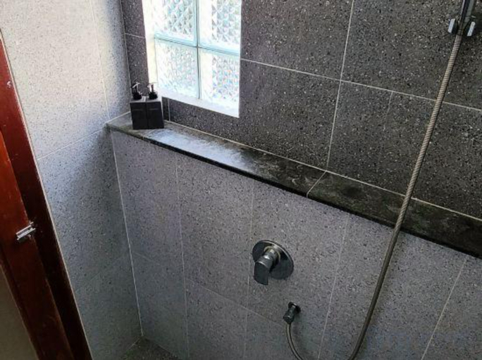 Bathroom 5, Denalee Villa, Ruessei Kaev