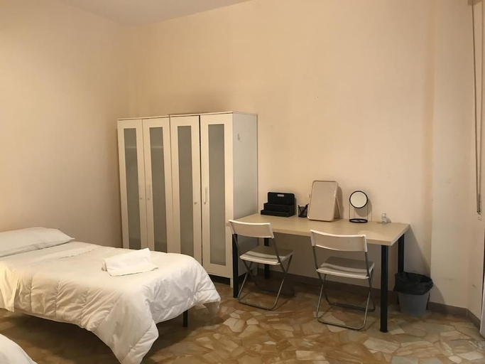 Bedroom 2, Oro 1, Florence