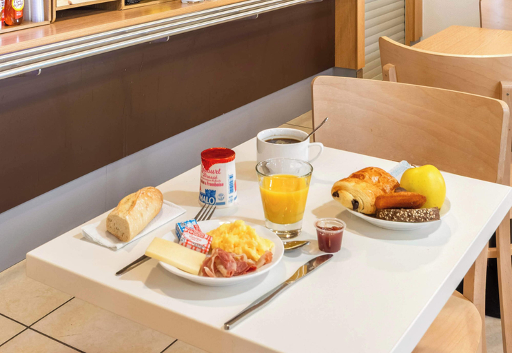 Food & Drinks 5, B&B HOTEL Pézenas, Hérault