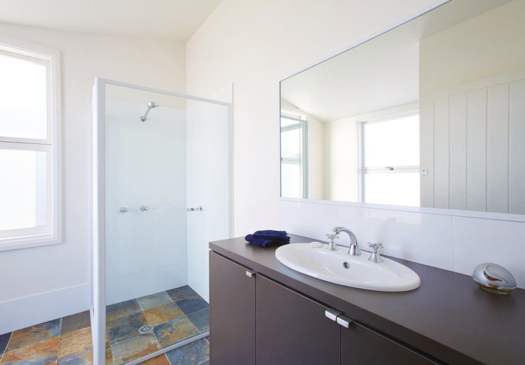 Bathroom, Green Cape Lightstation Cottages, Bega Valley