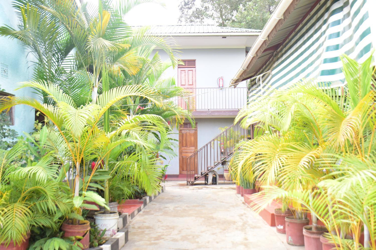 Others 4, Hostel, Meru