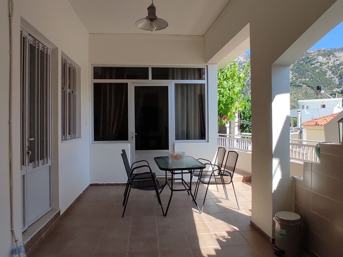 Room 2, Endiktis Art Home in South Crete, Crete
