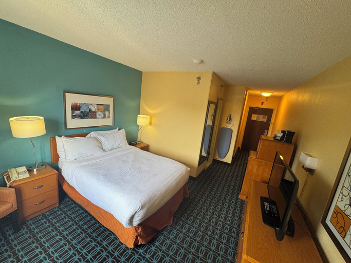 Bedroom 4, Sleep Inn & Suites Pensacola - University Area, Escambia