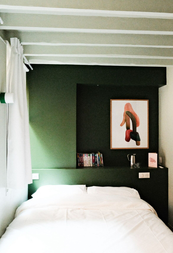 Bedroom, Chez Georges, Nord