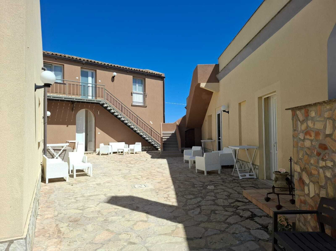 Exterior & Views 2, Residence Casale Verderame, Trapani