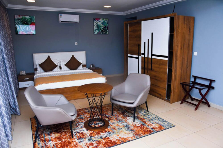 Bedroom 2, RB Park Hill Hotel, Dangbe East