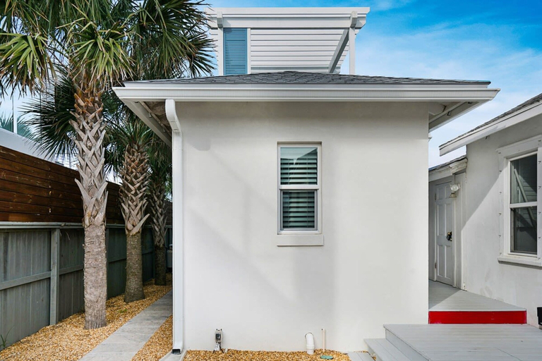 Room 5, 100 Steps to Beach Deck w Ocean View Beach Gear, Saint Johns