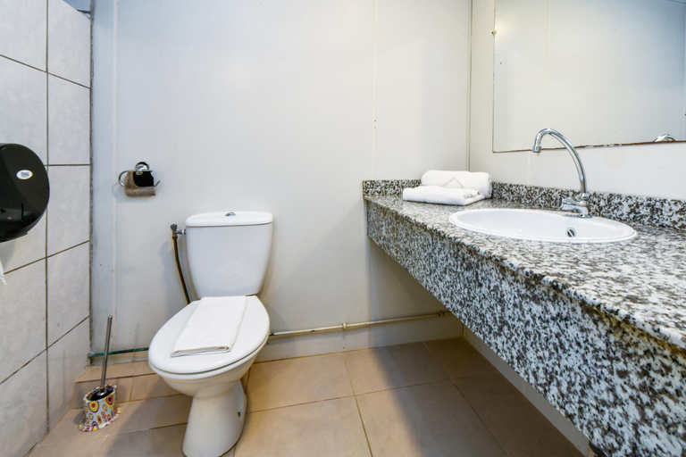 Bathroom 3, Aruba Blue Village Hotel and Apartments