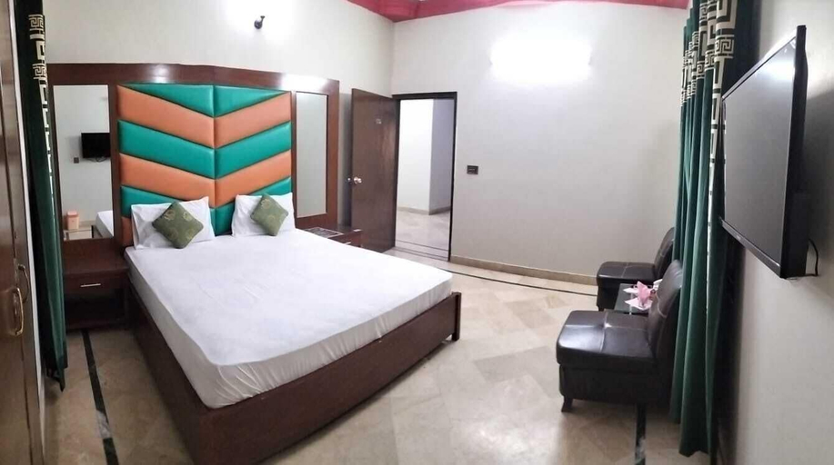 Others 5, Subhan Palace Near Millennium Mall, Karachi
