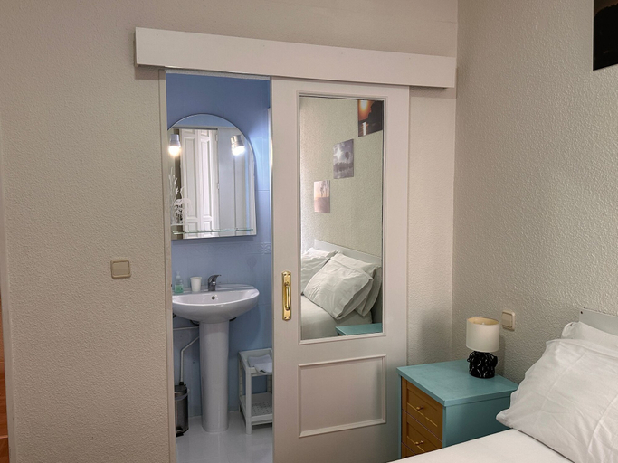 Bedroom 2, Éxito en Madrid, Madrid